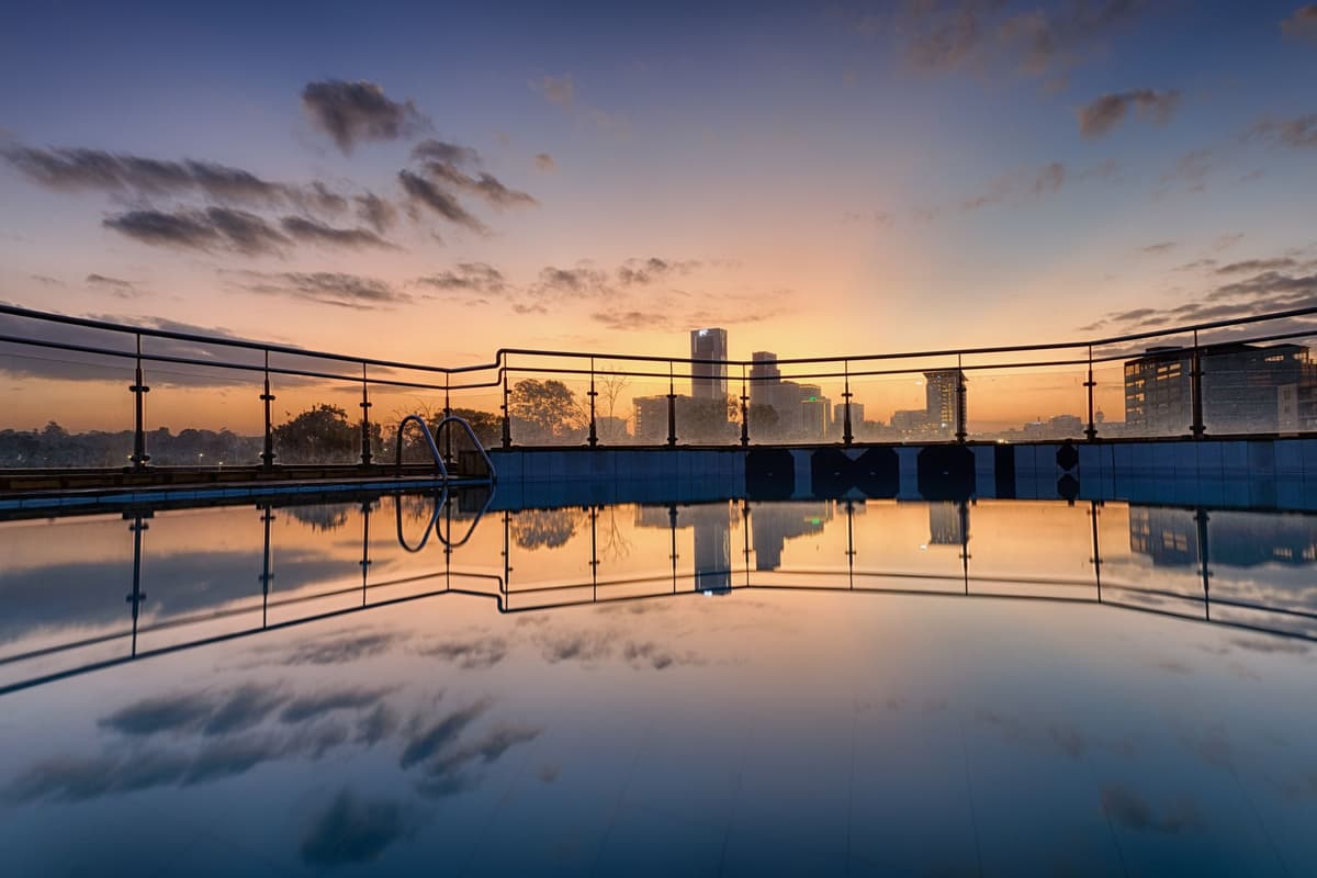 a photo of nairobi at night